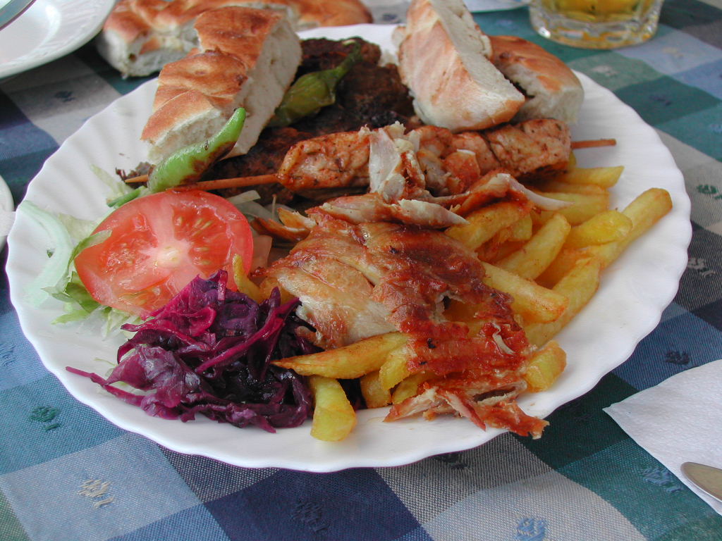 Imagen tomada de http://geneura.ugr.es/~jmerelo/atalaya/img/comida-turca.jpg