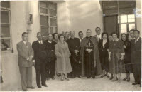 Claustro de maestros y maestras de las Escuelas Graduadas (Patronato Bernal), representantes civiles y religiosos. 1955 Claustro de maestros y maestras de las Escuelas Graduadas (Patronato Bernal), representantes civiles y religiosos. 1955