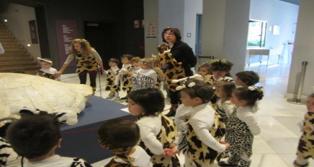 Vuelve a Murcia el niño de la Prehistoria. CEIP La Arboleda (Murcia). Vuelve a Murcia el niño de la Prehistoria. CEIP La Arboleda (Murcia).