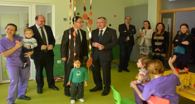 Descripción: Águilas abre una nueva escuela infantil para más de un centenar de niños de 12 meses a tres años