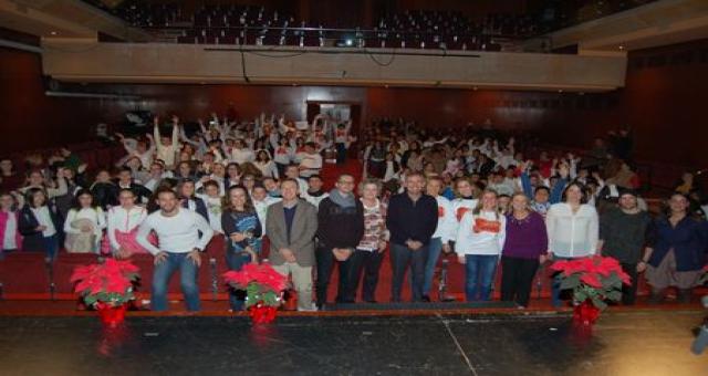 Descripción: 700 alumnos de 17 colegios de la Región participan en el primer encuentro 'El coro escolar en Navidad'