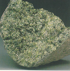 Peridotita en muestra de mano.